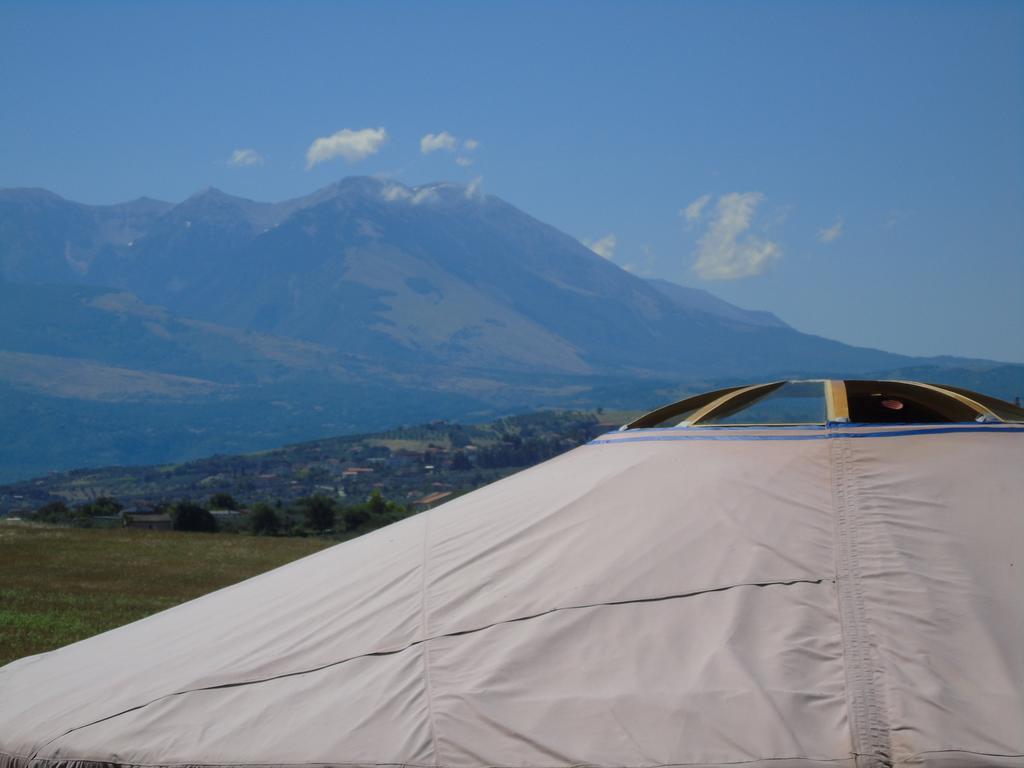 Отель Glamping Abruzzo - The Yurt Catignano Экстерьер фото