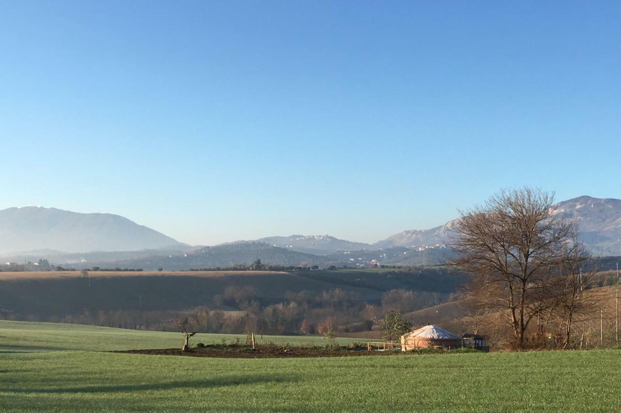 Отель Glamping Abruzzo - The Yurt Catignano Экстерьер фото